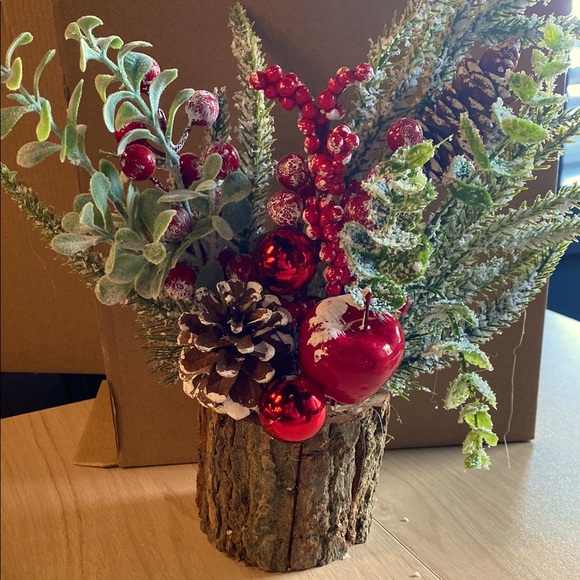 Other - Festive Holiday Floral Arrangement
